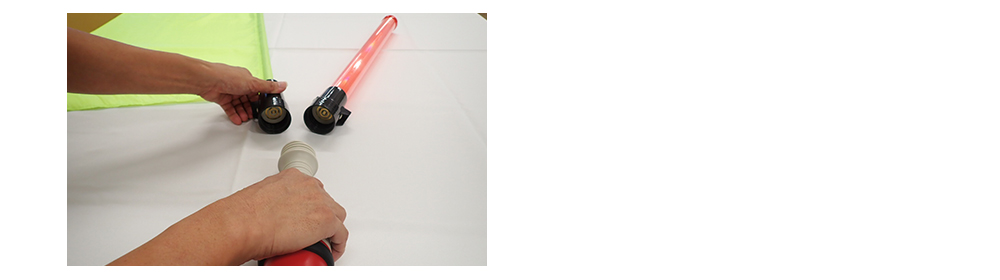 【共通】持ち手が共通ユニットのため、旗にもLED誘導棒にも交換可能